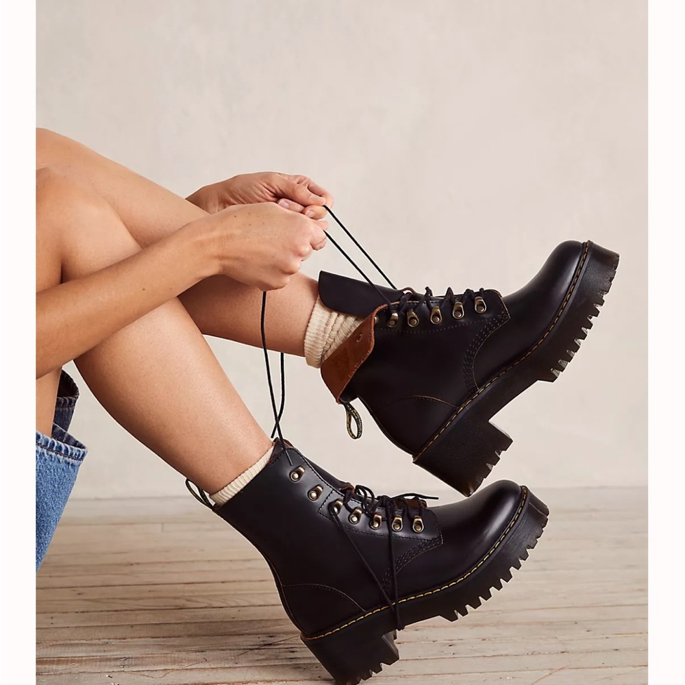 BRAND NEW NEVER WORN LEONA PLATFORM ANKLE BOOTS